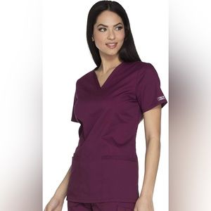 👚🩺NWOT Women’s scrub top Cherokee brand size L